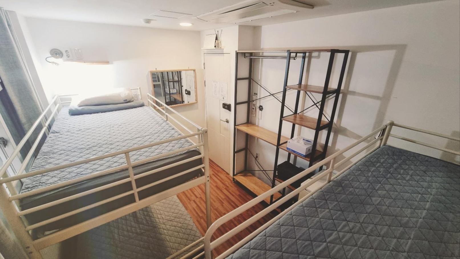 Blue Boat Hostel Myeongdong Сеул Екстериор снимка
