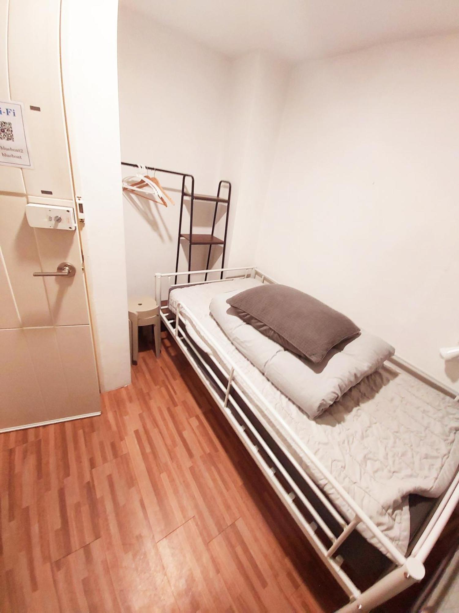 Blue Boat Hostel Myeongdong Сеул Екстериор снимка